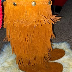 Minnetonka Fringe boots